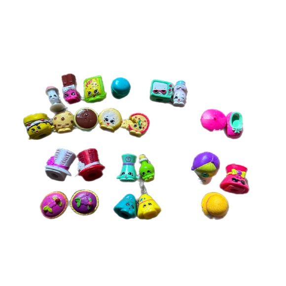 Gros Lot SHOPKINS : 130 Accessoires Et Figurines + 9 Poupées - Occasion